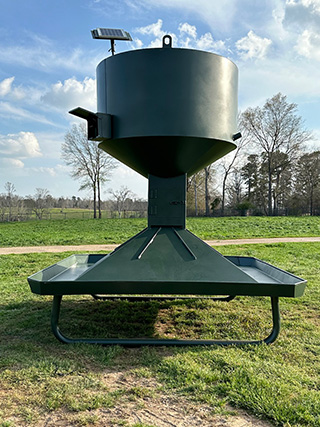 Outback Longhorn feeder