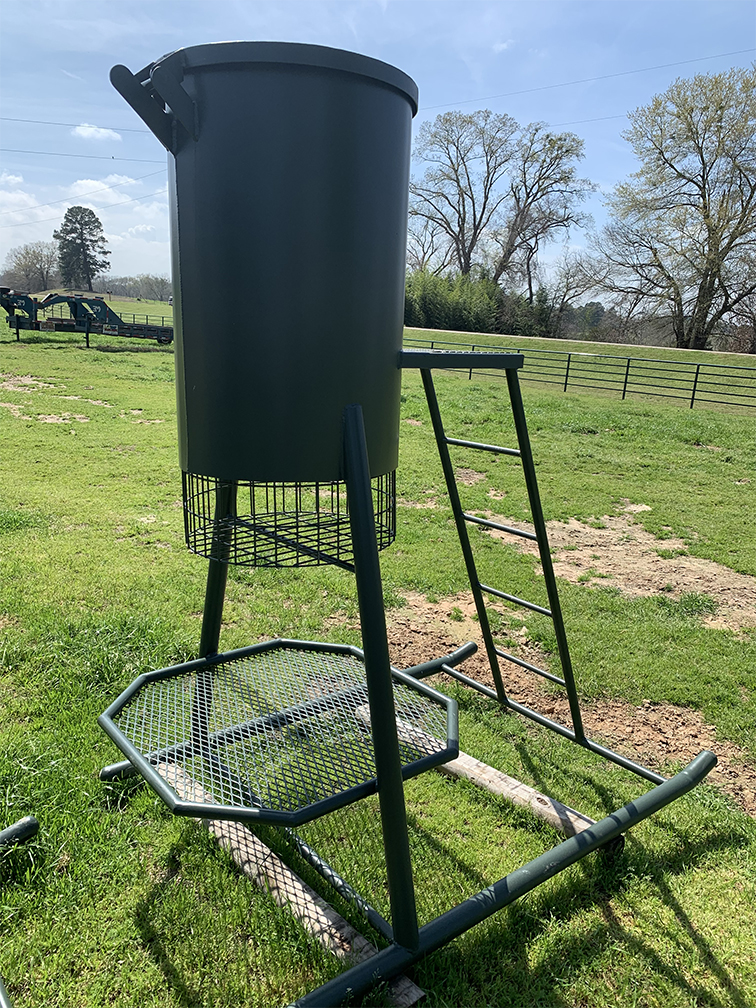 Alfalfa Feeder